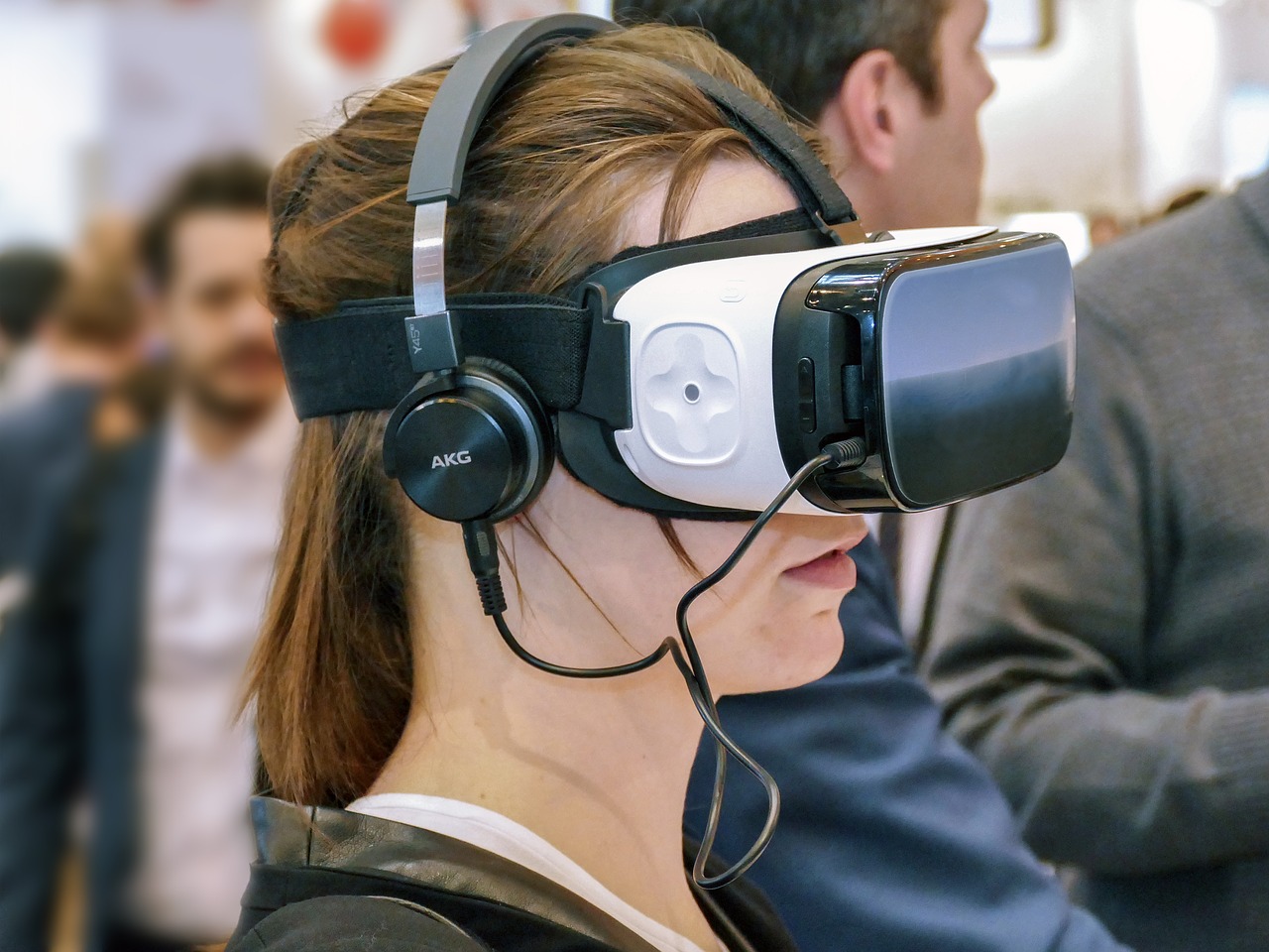 Realtà virtuale: Ps 4, Amazon, i nuovi occhiali缩略图