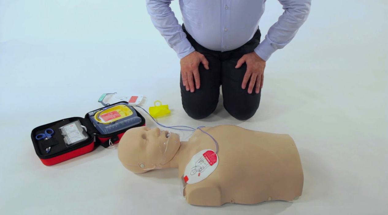 Photo of Quanto costa un defibrillatore? Prezzi, modelli, corsi accreditati
