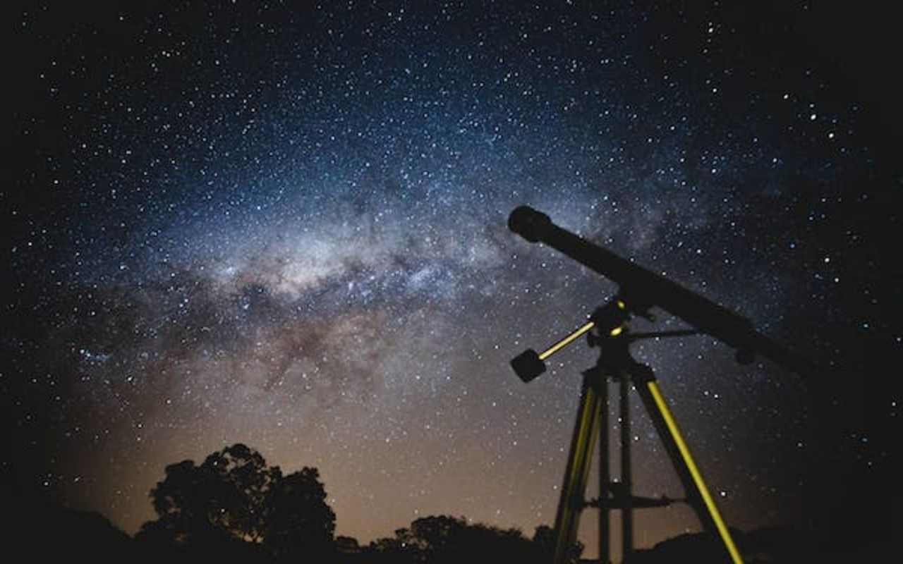 Photo of Come si diventa astronomo: cosa fa, studi e stipendio